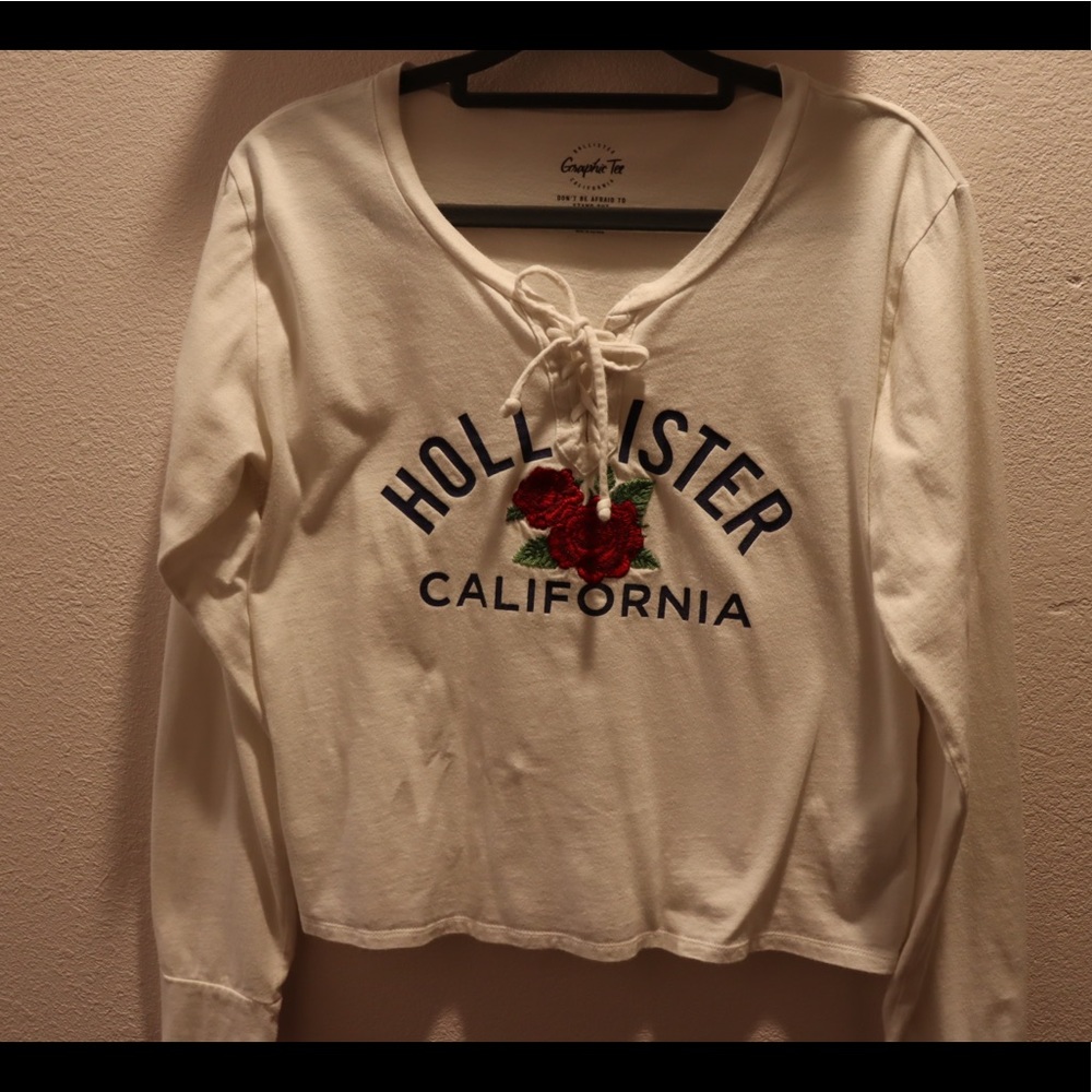 Hollister top
